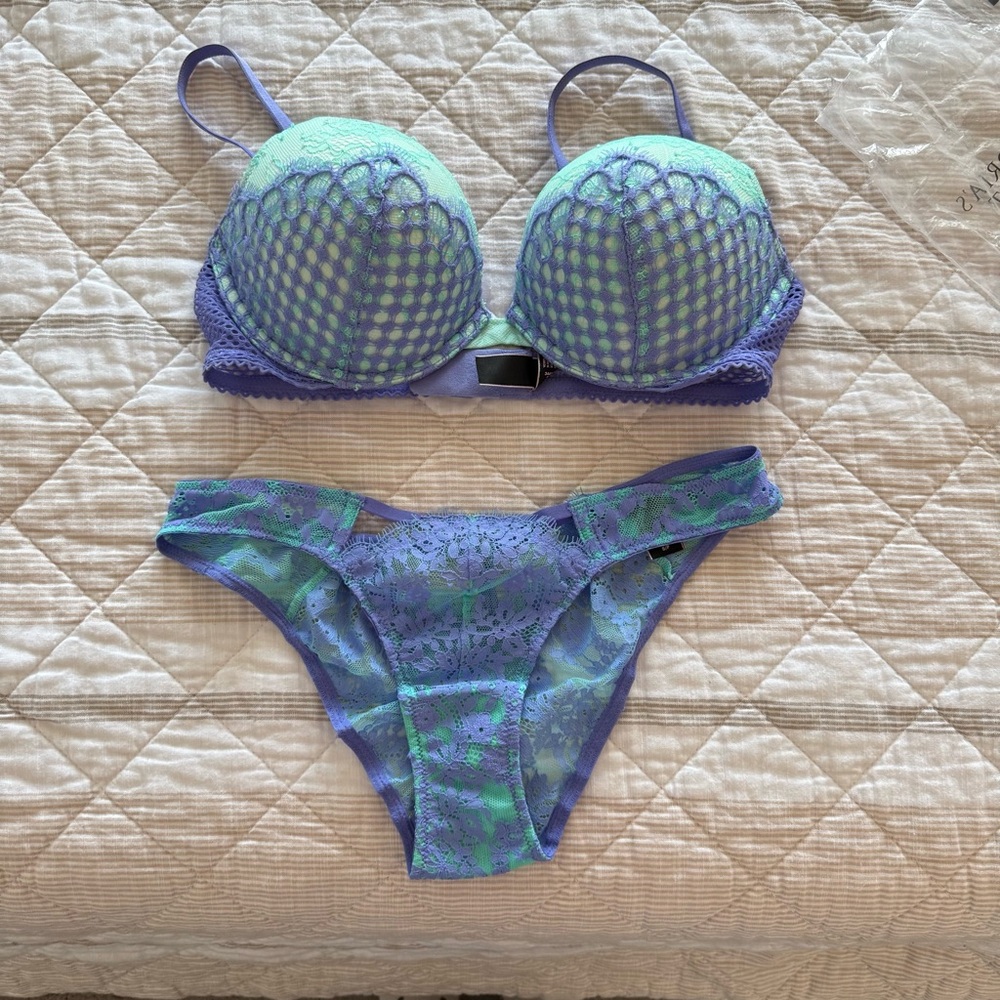 Victoria's Secret Purple and Blue Lace Bra and panty